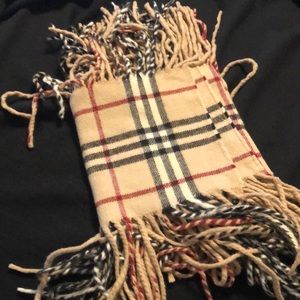 Authentic Burberry women’s double Fringed cashmere scarf 6”x 52”